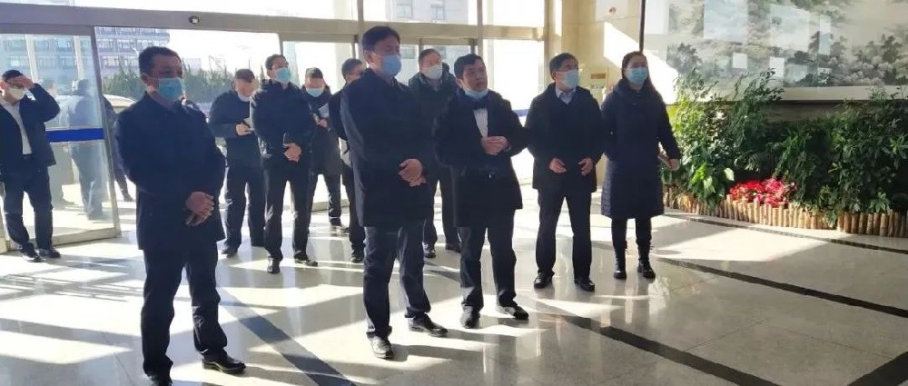 煙臺市副市長、市公安局局長趙峰一行蒞臨華鼎偉業(yè)調(diào)研慰問