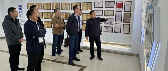 煙臺哈爾濱工程大學研究院副院長孫樹政一行蒞臨華鼎偉業洽談校企合作